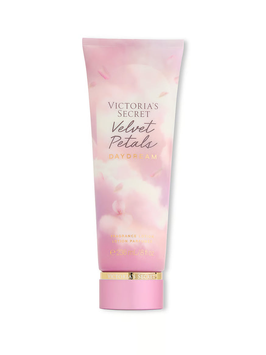 Victoria's Secret Velvet Petals Daydream Lotion